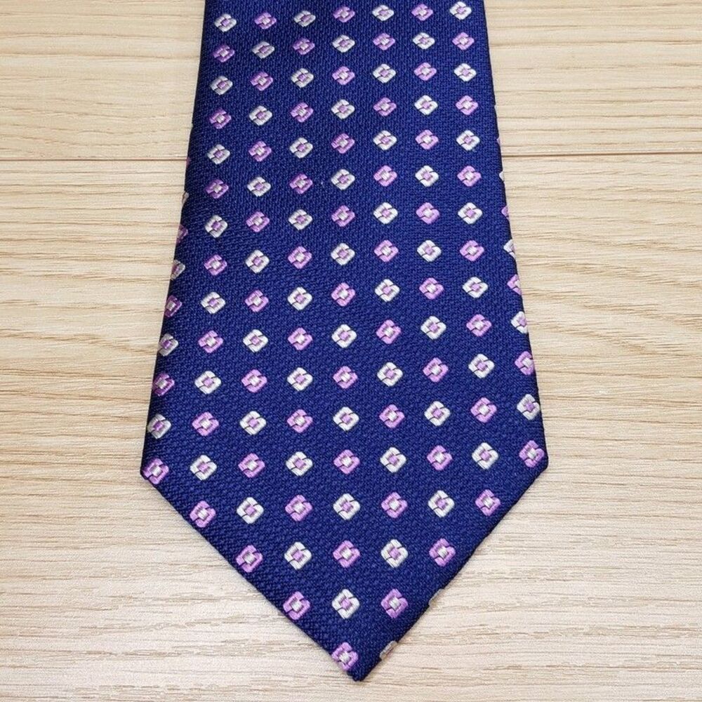 BLOOMINGDALES MENS STORE Neck Tie Navy Blue Geo Medallion 100% Silk Necktie